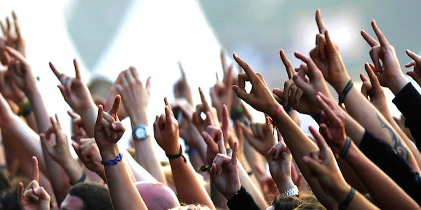 HM Crowd