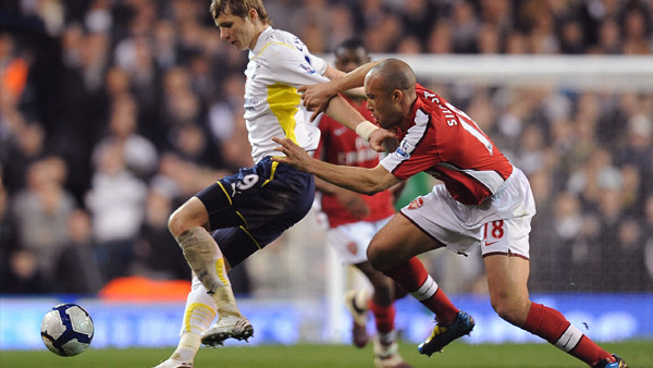 Roman Pavlyuchenko Tottenham Mikael Silvestre Arsenal
