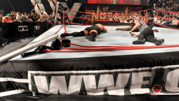 Big Show Mark Henry Vengeance 2011 Broken Ring 2