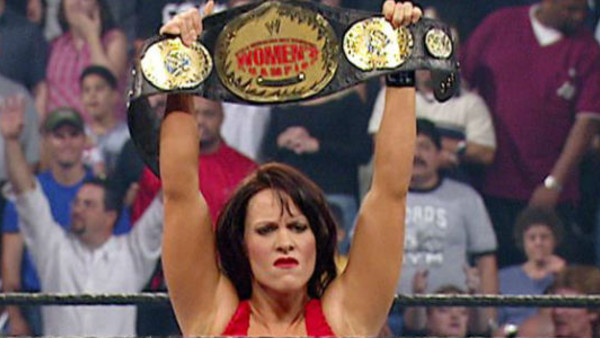 Lana lets her hair down