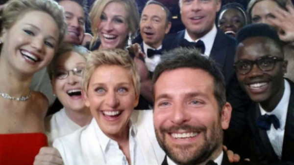 Ellen Selfie Oscars