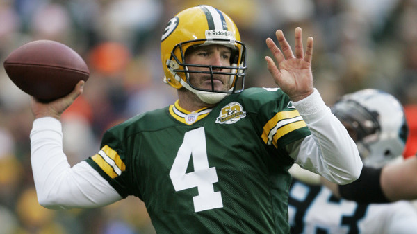 Green Bay Packers quarterback Brett Favre drops back to pass during the first half of an NFL football game against the Carolina Panthers Sunday, Sept. 18, 2007, in Green Bay, Wis. (AP Photo/Morry Gash)