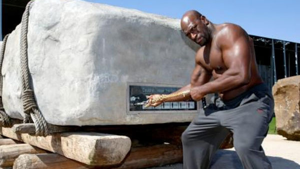 Titus Oneilstone Henge