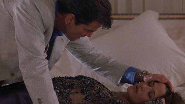 The World Is Not Enough Bond Mourns The Death Of Elektra