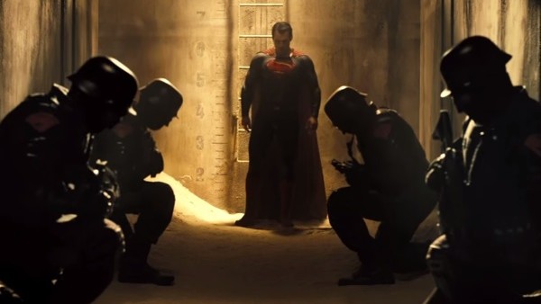 Batman v Superman guard trailer
