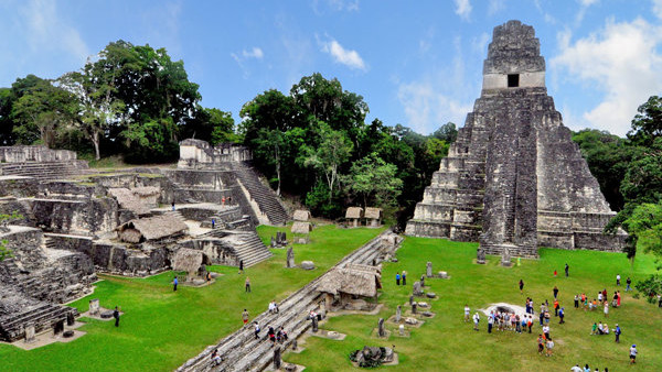 A sign directs guests to Knockturn Alley during a preview of Diagon Alley at the Wizarding World of Harry Potter at Universal Orlando, Thursday, June 19, 2014, in Orlando, Fla. (AP Photo/John Raoux)
