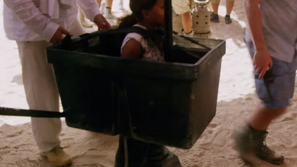 Star Wars The Force Awakens Box Droid