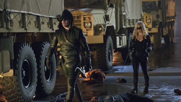 arrow oliver queen slade wilson deathstroke