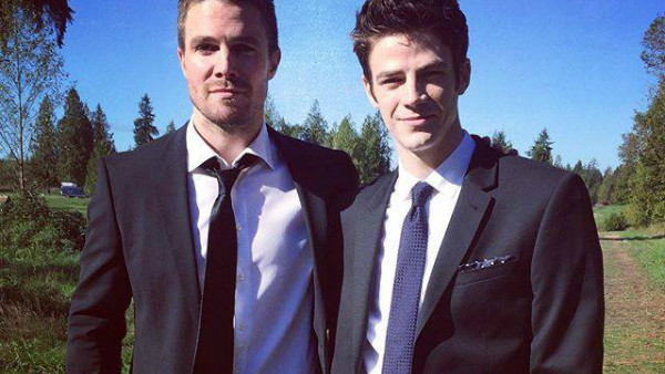 Stephen Amell Grant Gustin Arrow Flash