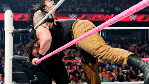 Roman Reigns, Braun Strowman 