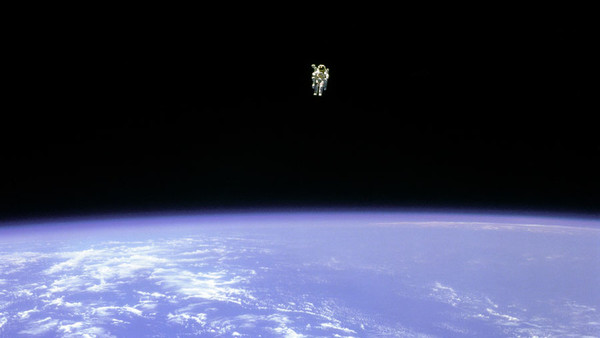 To Fly Free in Space untethered space walk