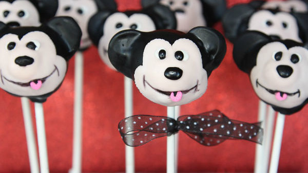 Mickey Cake Pop