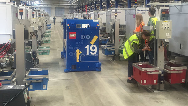 LEGO Factory Robot