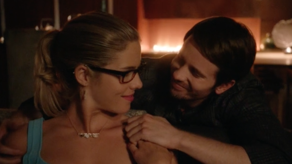 Arrow Felicity Officer Benton