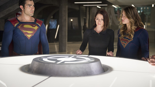 Arrowverse Green Arrow Flash Supergirl