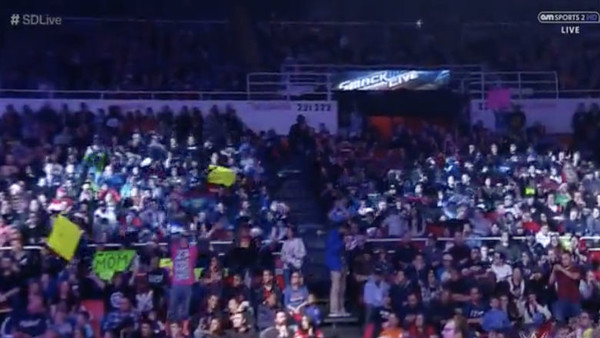 WWE SmackDown Live Crowd