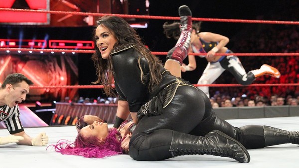 nia jaxx sasha banks