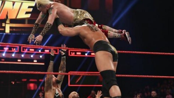 WWE Fastlane 2017 Big Cass Enzo The Club
