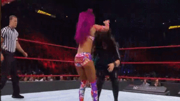 Nia Jax Slams Sasha Banks Fastlane