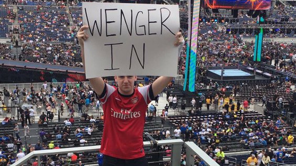 WrestleMania 33 Wenger In