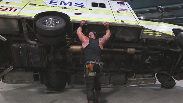 braun strowman roman reigns