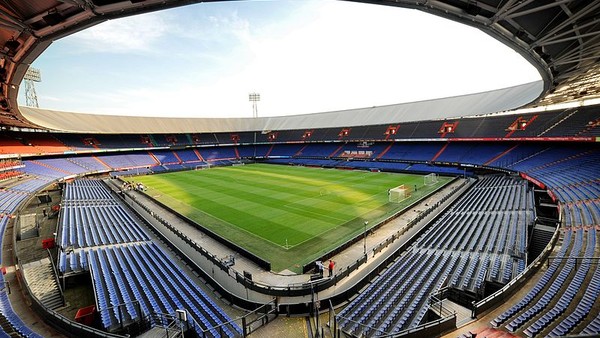 800px Rotterdam De Kuip 1