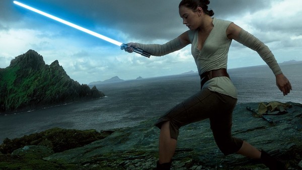 Star Wars The Last Jedi Rey Lightsaber Vanity Fair