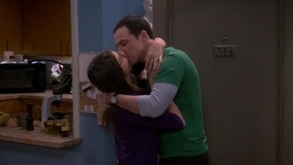 Big Bang Theory Sheldon Amy Kiss