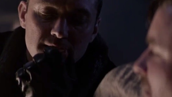 King Arthur Legend Of The Sword Jude Law Ear