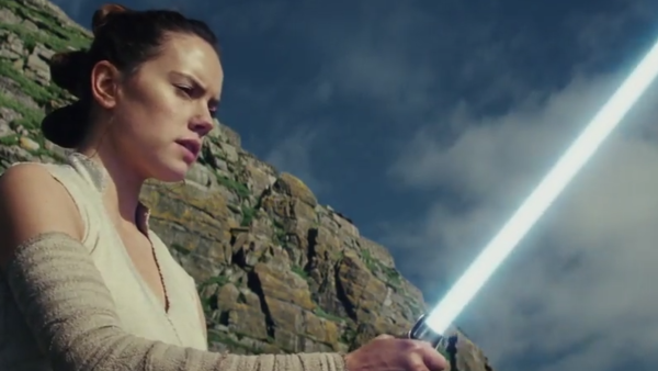 Star Wars The Last Jedi Trailer Rey Lightsaber