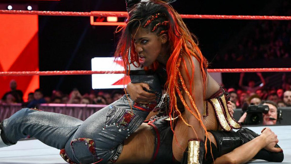 Ember Moon Mandy Rose
