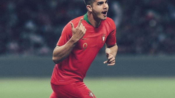 Portugal 2018 Nouveau Maillot Domicile Coupe Du Monde 2018 Nike