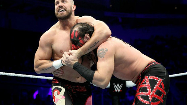 Mike Kanellis Viktor