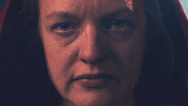 The Handmaid S Tale Elizabeth Moss