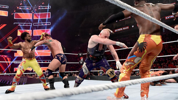 WWE Extreme Rules 2018 New Day Sanity