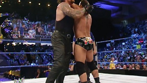 Undertaker Diving Clotheseline
