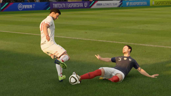 FIFA 19 Slide Tackle