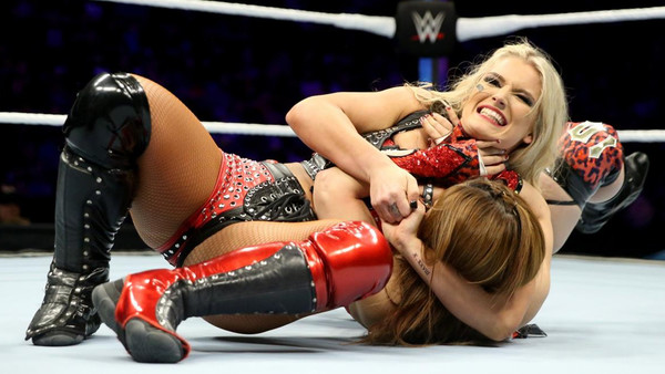 WWE Evolution 2018 Toni Storm Io Shirai