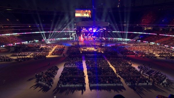 Super Show Down crowd