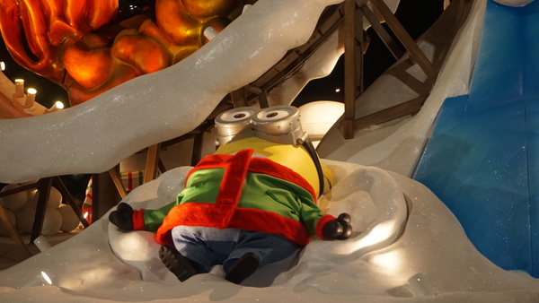 Universal Orlando Holiday Parade Featuring Macy