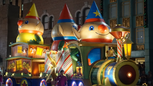 Universal Orlando Christmas Parade