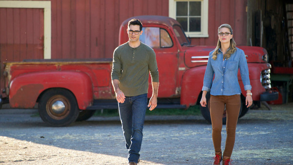 Arrowverse Elseworlds Clark Kent Kara Danvers