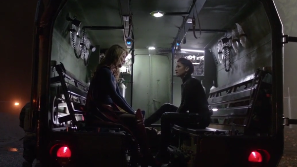 Supergirl Kara and Alex