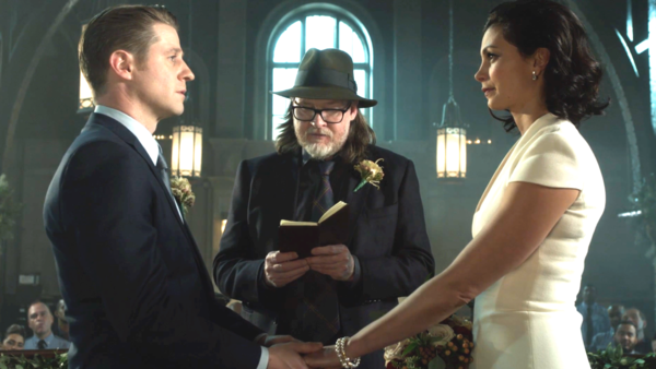 Jim Gordon Lee Thompkins Gotham Wedding Season 5
