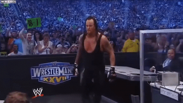 WrestleMania XXVII Triple H Undertaker Spinebuster