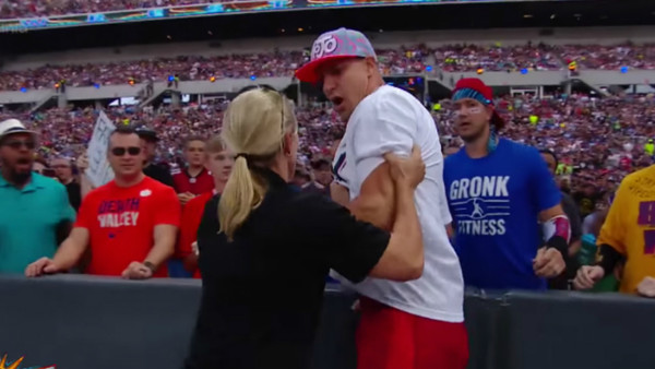 Rob Gronkowski WrestleMania 33