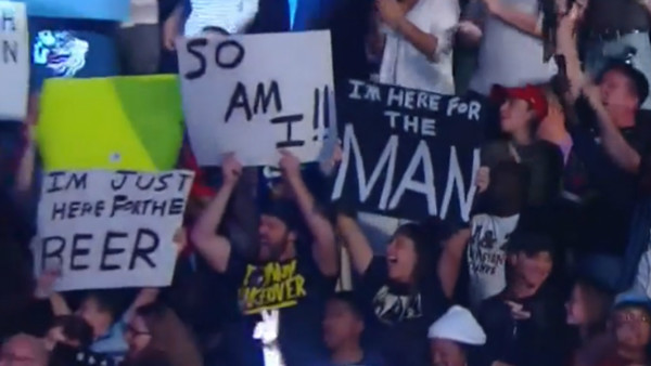 WWE Fan Signs