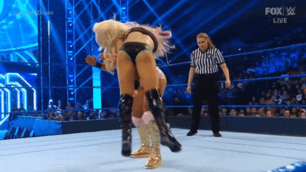 Alexa Bliss Mandy Rose