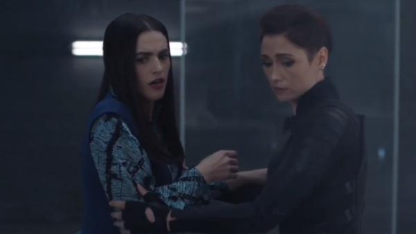 Supergirl Lena Luthor Alex Danvers Crisis On Infinite Earths