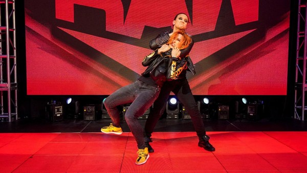 Becky Lynch Shayna Baszler